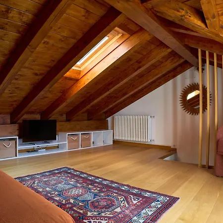 Persimmon Nyaraló Ossuccio